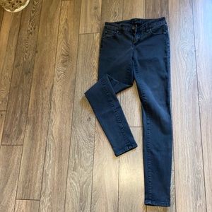 Celebrity pink skinny jeans